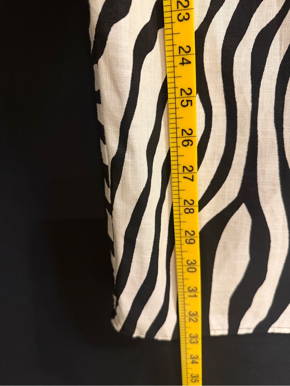 ZARA Black and White Zebra-Print Pencil Skirt - Picture 6 of 8